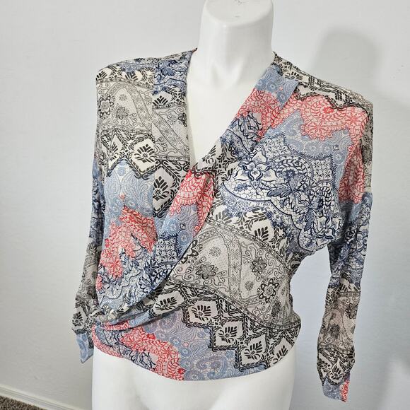 About a Girl Semi-Sheer Blouse v neck long sleeve - Size M - Picture 3 of 8